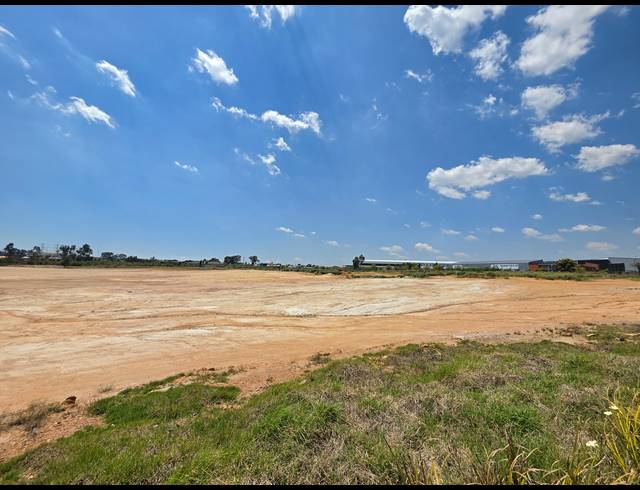 38,026M² VACANT LAND FOR SALE IN GOSFORTH PARK
